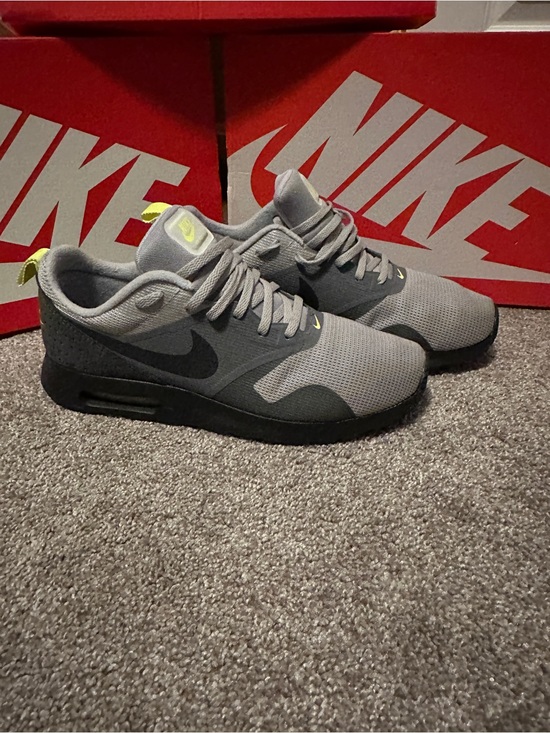 Nike Air Max Tavas \'Wolf Grey/Volt/Anthracite\' (2015) Size 9